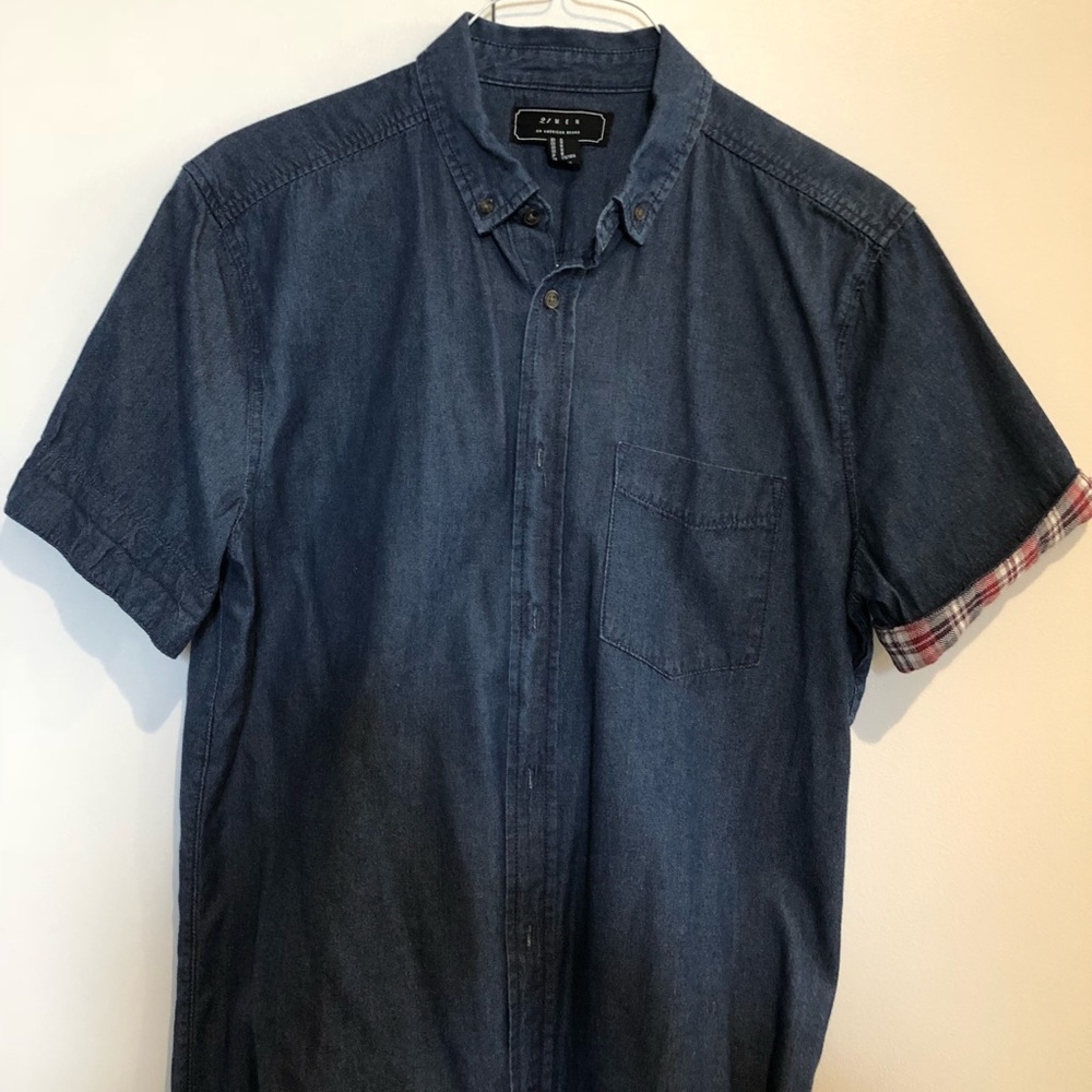 Short sleeve denim button down